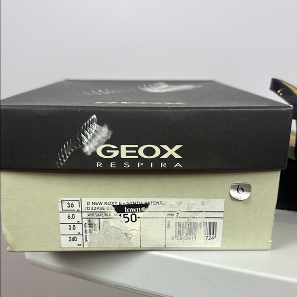 Vintage Geox Respira Roxy Black & Cream Wedge Shoes with Strappy Design 3” Heels - Picture 9 of 11